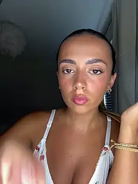 Snapshot of Harrietbronzex chatting on 06.20.26 Harrietbronzex online show from 06.20.26