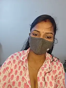 Snapshot of YALINITWO7_TAMIL chatting on 06.22.26 YALINITWO7 TAMIL online show from 06.22.26