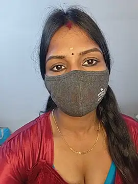 Snapshot of YALINITWO7_TAMIL chatting on 06.24.26 YALINITWO7 TAMIL online show from 06.24.26