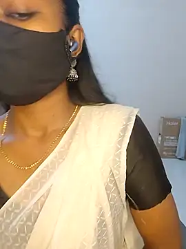 Snapshot of YALINITWO7_TAMIL chatting on 07.19.26 YALINITWO7 TAMIL online show from 07.19.26