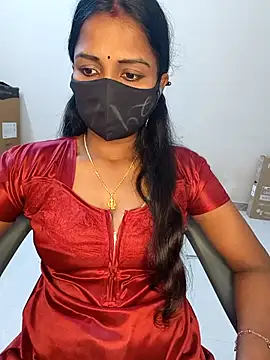 Snapshot of YALINITWO7_TAMIL chatting on 07.24.26 YALINITWO7 TAMIL online show from 07.24.26