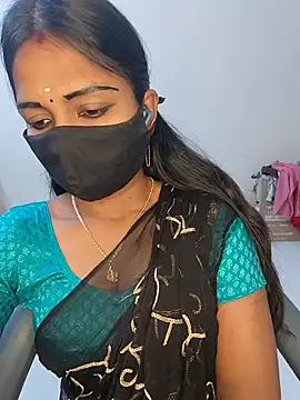 Snapshot of YALINITWO7_TAMIL chatting on 07.30.26 YALINITWO7 TAMIL online show from 07.30.26