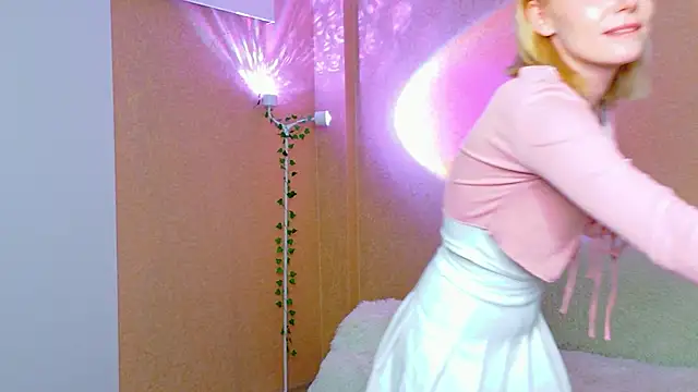 SweeetMia online show from 07.10.26