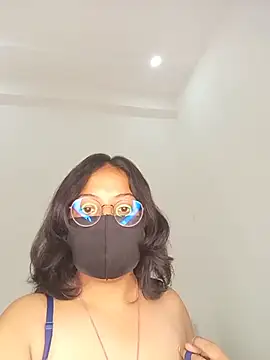 Snapshot of hottydisha chatting on 07.19.26 hottydisha online show from 07.19.26