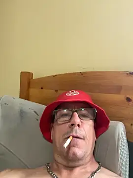 Snapshot of Dicklegend2245 chatting on 06.27.26 Dicklegend2245 online show from 06.27.26