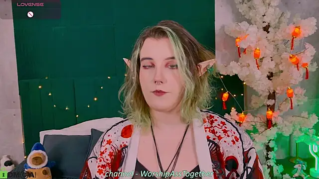 Snapshot of Candy-yeah chatting on 06.18.26 Candy-yeah online show from 06.18.26