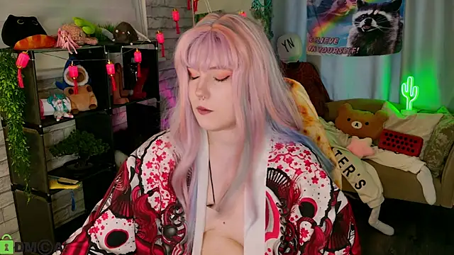 Snapshot of Candy-yeah chatting on 07.17.26 Candy-yeah online show from 07.17.26