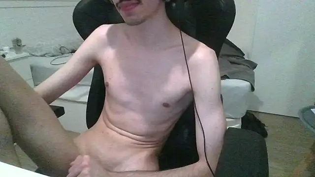 Snapshot of gabrielNovin17cm chatting on 06.24.26 gabrielNovin17cm online show from 06.24.26