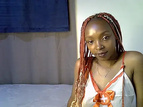Petiteliz online show from 06.15.26