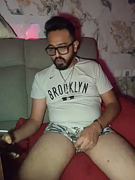 freakkydessi online show from 08.08.26