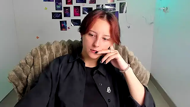 Dilara Kiss  online show from 08.03.26