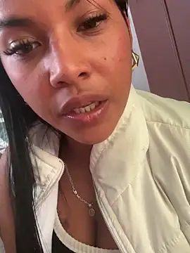 sophiagomezx online show from 06.17.26