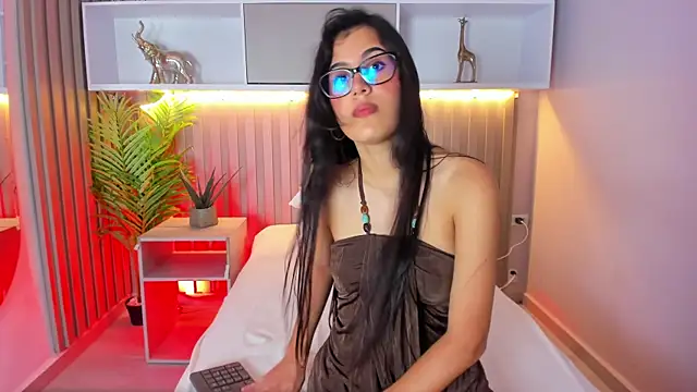 Snapshot of jazminmoree chatting on 08.01.26 jazminmoree online show from 08.01.26