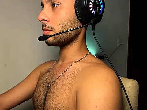 LEVIAVILA online show from 06.17.26