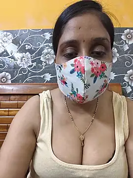 Snapshot of Garimaa_Cherry chatting on 07.18.26 Garimaa Cherry online show from 07.18.26
