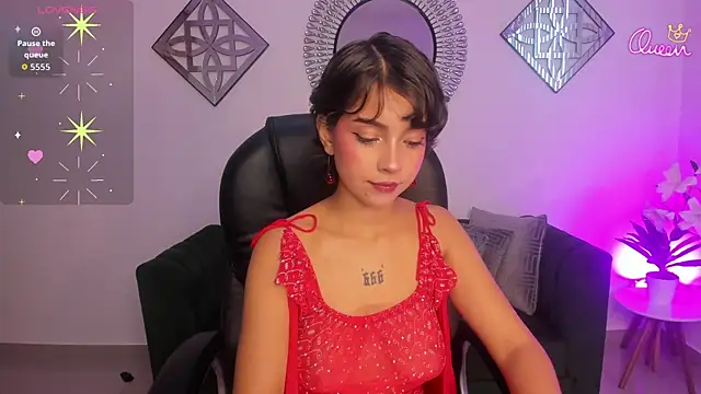 Honeyy Taylor online show from 06.24.26
