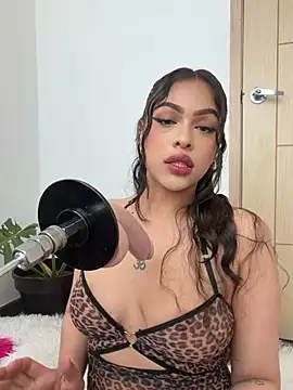 MilaHank online show from 07.08.26
