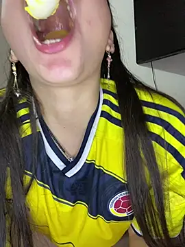 Julia valentina online show from 07.08.26