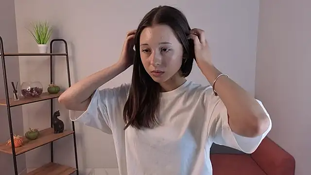 Amanda Bell  online show from 06.27.26