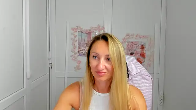 LilyDreamm online show from 06.19.26