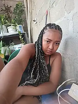 HeLiSa69ebony online show from 07.13.26