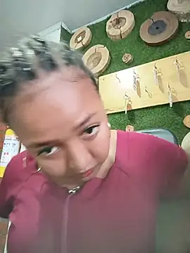 HeLiSa69ebony online show from 07.23.26