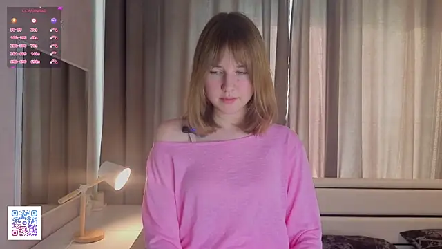 Snapshot of SunnySikarskie chatting on 08.07.26 SunnySikarskie online show from 08.07.26
