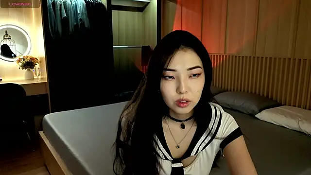 Snapshot of miko_kimura chatting on 10.24.25 miko kimura online show from 10.24.25