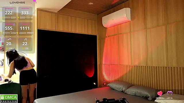 Snapshot of miko_kimura chatting on 10.25.25 miko kimura online show from 10.25.25