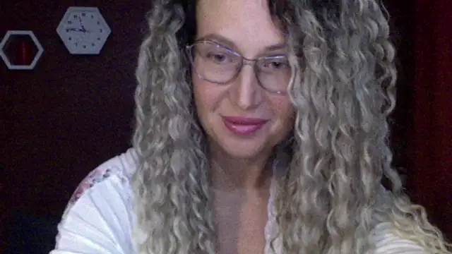 Snapshot of Solenyavo chatting on 06.25.26 Solenyavo online show from 06.25.26