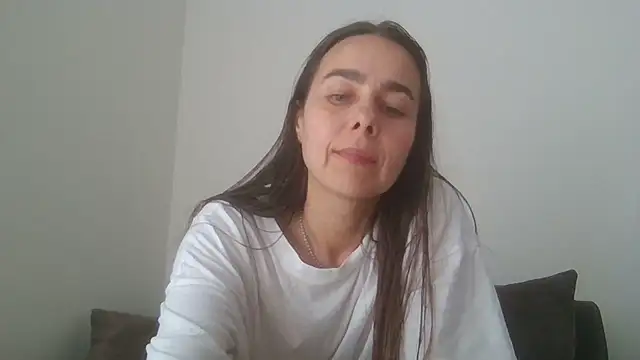 Snapshot of Vanelleda chatting on 06.27.26 Vanelleda online show from 06.27.26