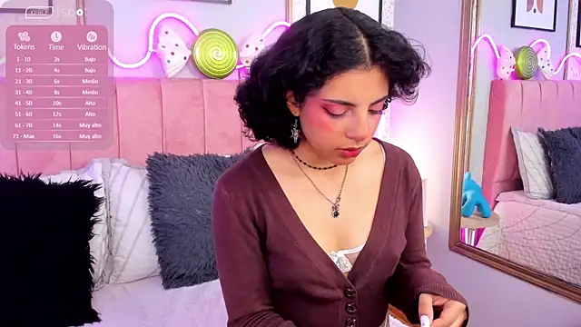 Snapshot of LUMINEVERLIGTH chatting on 08.01.26 LUMINEVERLIGTH online show from 08.01.26