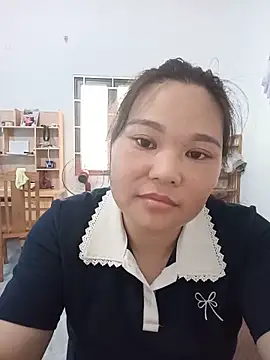 Snapshot of Holy-mi chatting on 06.28.26 Holy-mi online show from 06.28.26