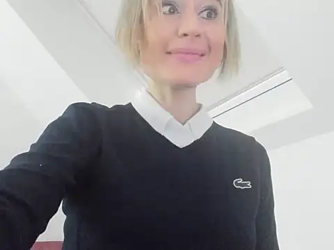 Ssoniaaa online show from 02.18.25