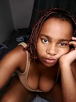 Snapshot of CurvyCharmsTush chatting on 07.15.26 CurvyCharmsTush online show from 07.15.26