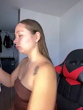 mia bornner online show from 07.30.26
