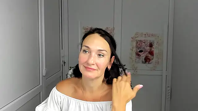OliviaKateee online show from 08.06.26