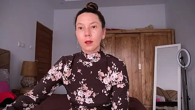 kittycat4you online show from 02.18.25