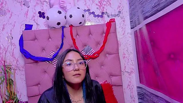 Snapshot of Nezukoks chatting on 06.23.26 Nezukoks online show from 06.23.26