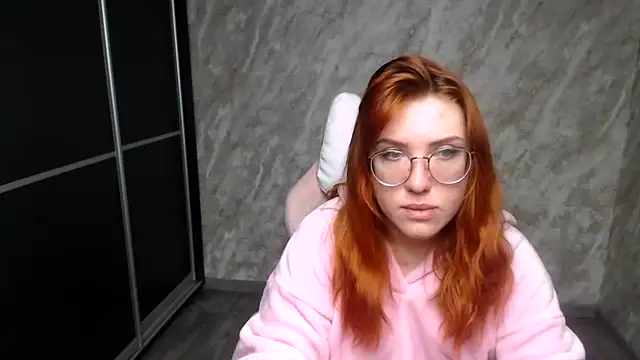 Reginasmilee online show from 02.02.26