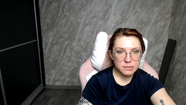 Reginasmilee online show from 03.07.26