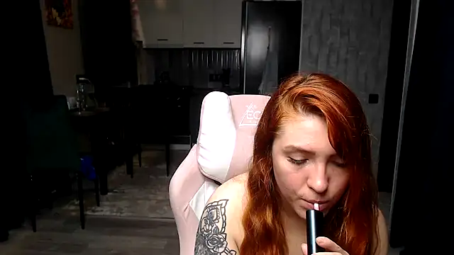 Reginasmilee online show from 04.04.26