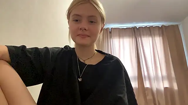 Snapshot of Jeneienal_1 chatting on 07.23.26 Jeneienal 1 online show from 07.23.26