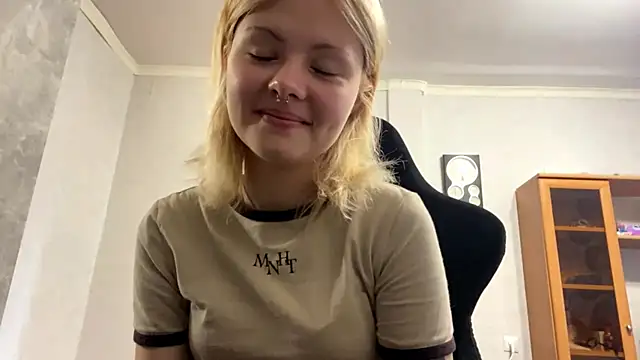 Snapshot of Jeneienal_1 chatting on 07.29.26 Jeneienal 1 online show from 07.29.26