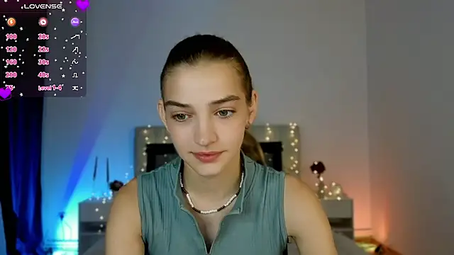 Snapshot of Pinky_piee_ chatting on 07.25.26 Pinky piee online show from 07.25.26