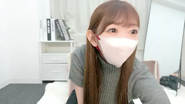 Snapshot of miuchan_v chatting on 07.12.26 miuchan v online show from 07.12.26