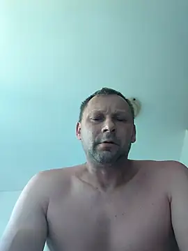 Snapshot of hubertx chatting on 06.26.26 hubertx online show from 06.26.26