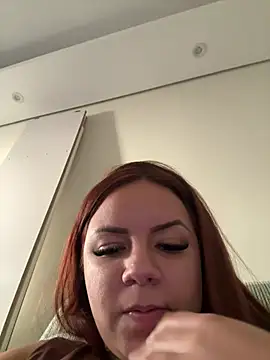 Snapshot of victoria_2122 chatting on 07.09.26 victoria 2122 online show from 07.09.26