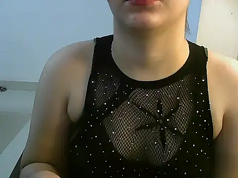 Xo Manvii online show from 07.10.26