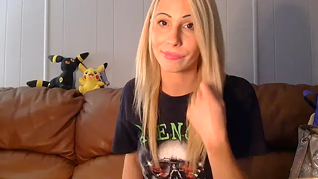 Snapshot of Masqueradeblonde69 chatting on 07.02.26 Masqueradeblonde69 online show from 07.02.26